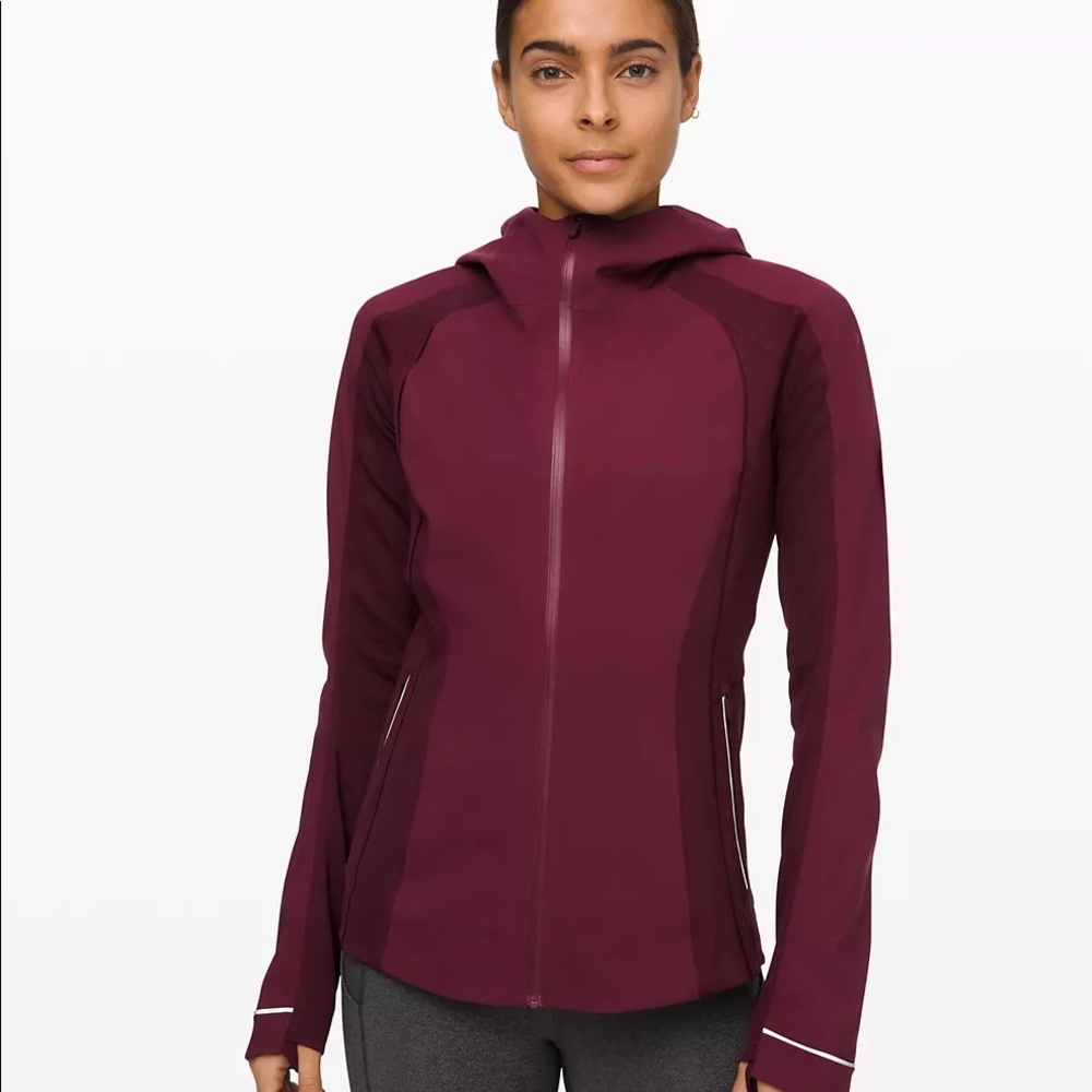 Lululemon Cross Chill Jacket in red size 6